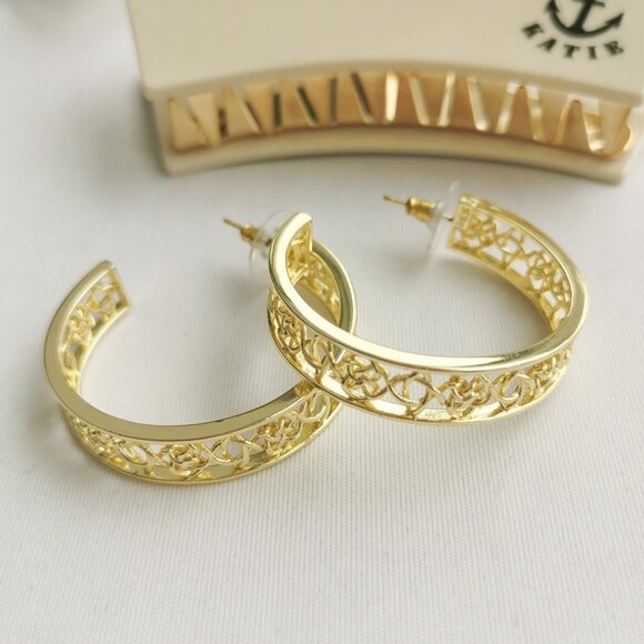 Kendra Scott Kelly Gold Hoop Earrings - Picture 3 of 3